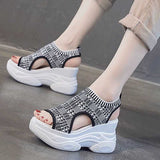 sandales ouvertes au design tendance pour femme